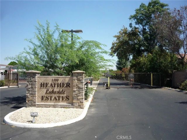 1300 W Menlo 94, Hemet, CA 92543