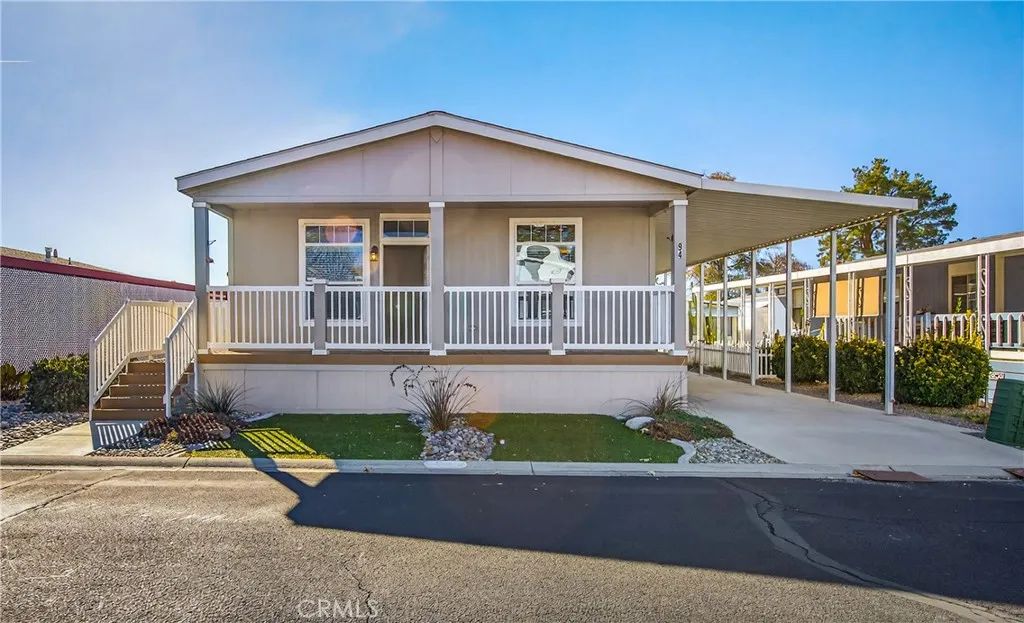 1300 W Menlo 94, Hemet, CA 92543