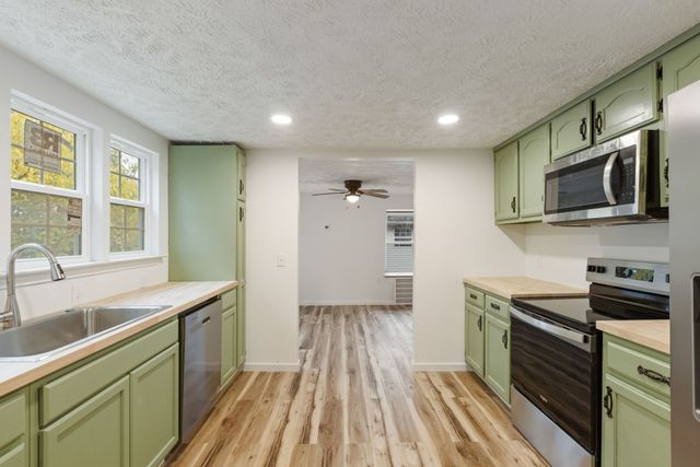 415 Durrett St, Springfield, TN 37172