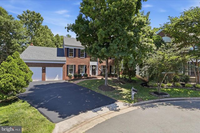 3801 WHEATGRAIN LN, Fairfax, VA 22033