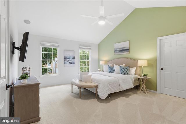 3801 WHEATGRAIN LN, Fairfax, VA 22033