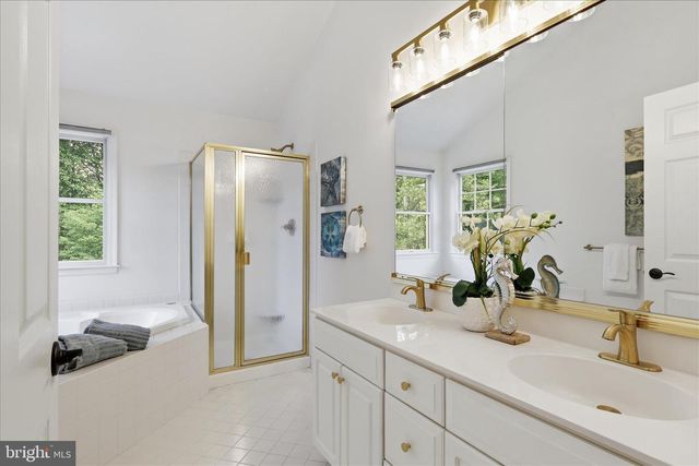 3801 WHEATGRAIN LN, Fairfax, VA 22033