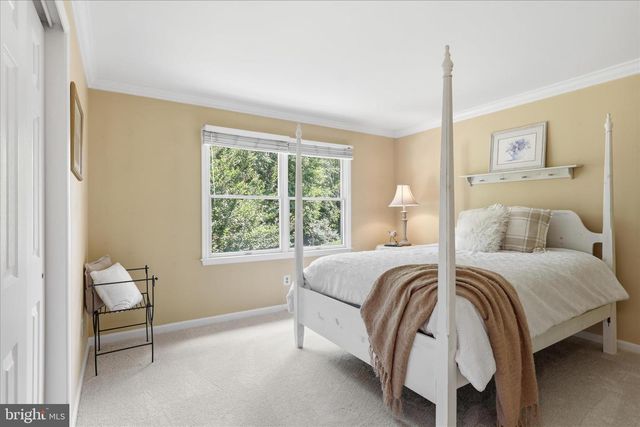 3801 WHEATGRAIN LN, Fairfax, VA 22033