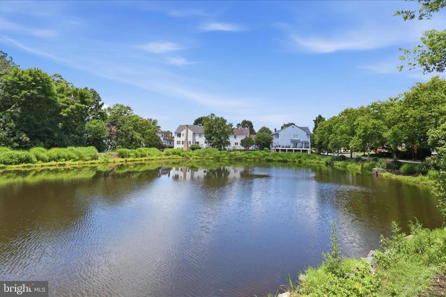 3801 WHEATGRAIN LN, Fairfax, VA 22033