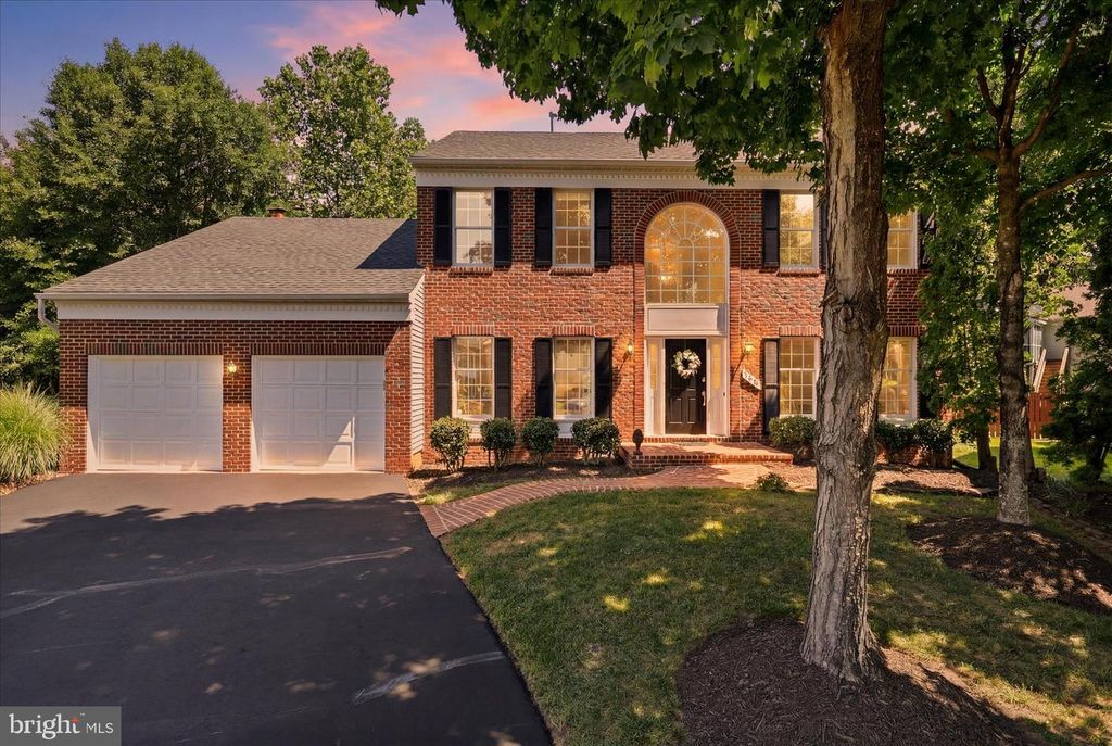 3801 WHEATGRAIN LN, Fairfax, VA 22033