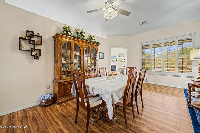 2329 W Calle Balaustre, Green Valley, AZ 85622