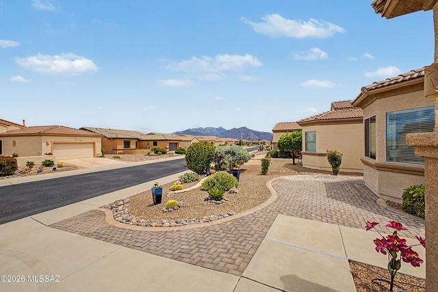 2329 W Calle Balaustre, Green Valley, AZ 85622