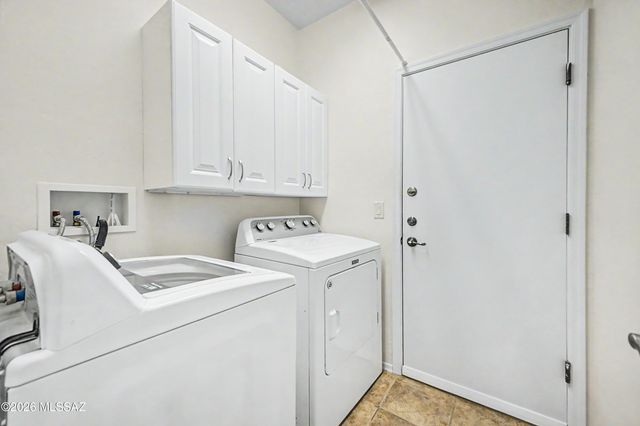 2329 W Calle Balaustre, Green Valley, AZ 85622