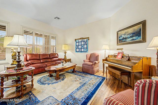 2329 W Calle Balaustre, Green Valley, AZ 85622