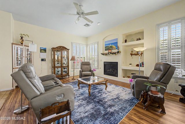 2329 W Calle Balaustre, Green Valley, AZ 85622