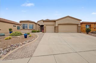2329 W Calle Balaustre, Green Valley, AZ 85622