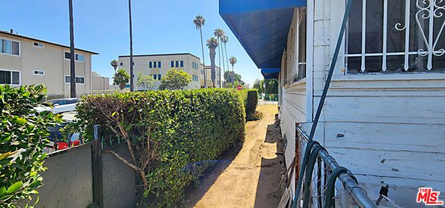 184 S Harvard Boulevard, Los Angeles, CA 90004