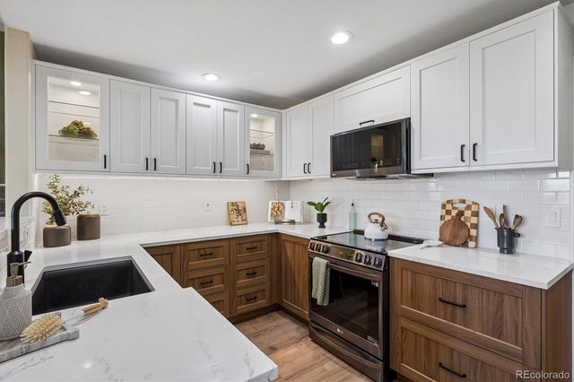 9465 Crossland Way, Littleton, CO 80130