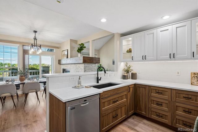 9465 Crossland Way, Littleton, CO 80130