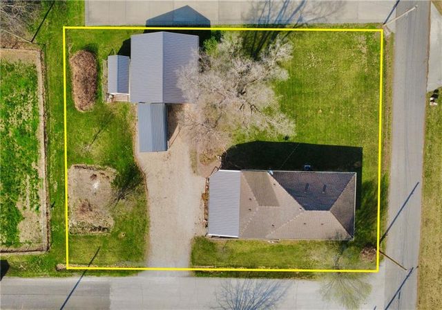 1310 E 13th Court, Trenton, MO 64683