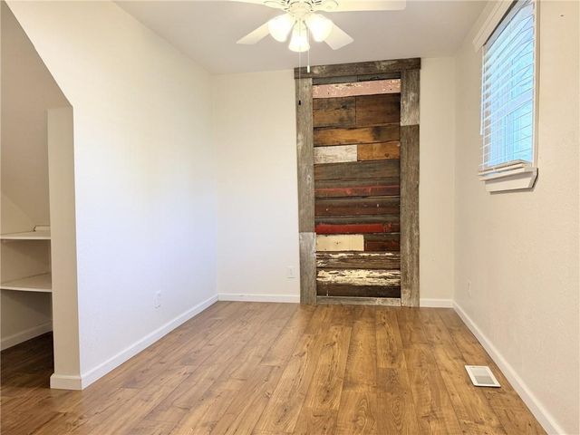 1310 E 13th Court, Trenton, MO 64683