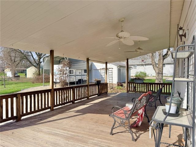 1310 E 13th Court, Trenton, MO 64683