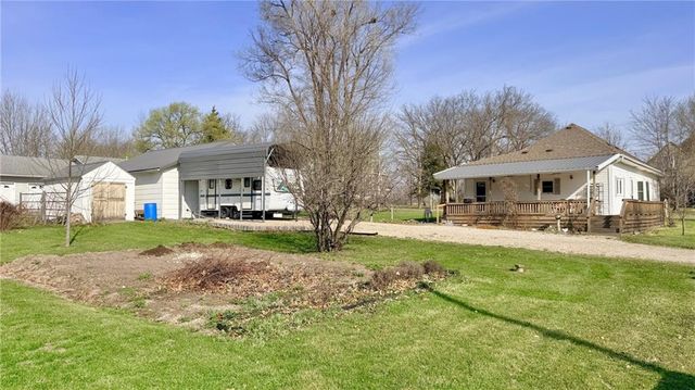 1310 E 13th Court, Trenton, MO 64683