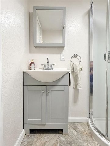 1310 E 13th Court, Trenton, MO 64683