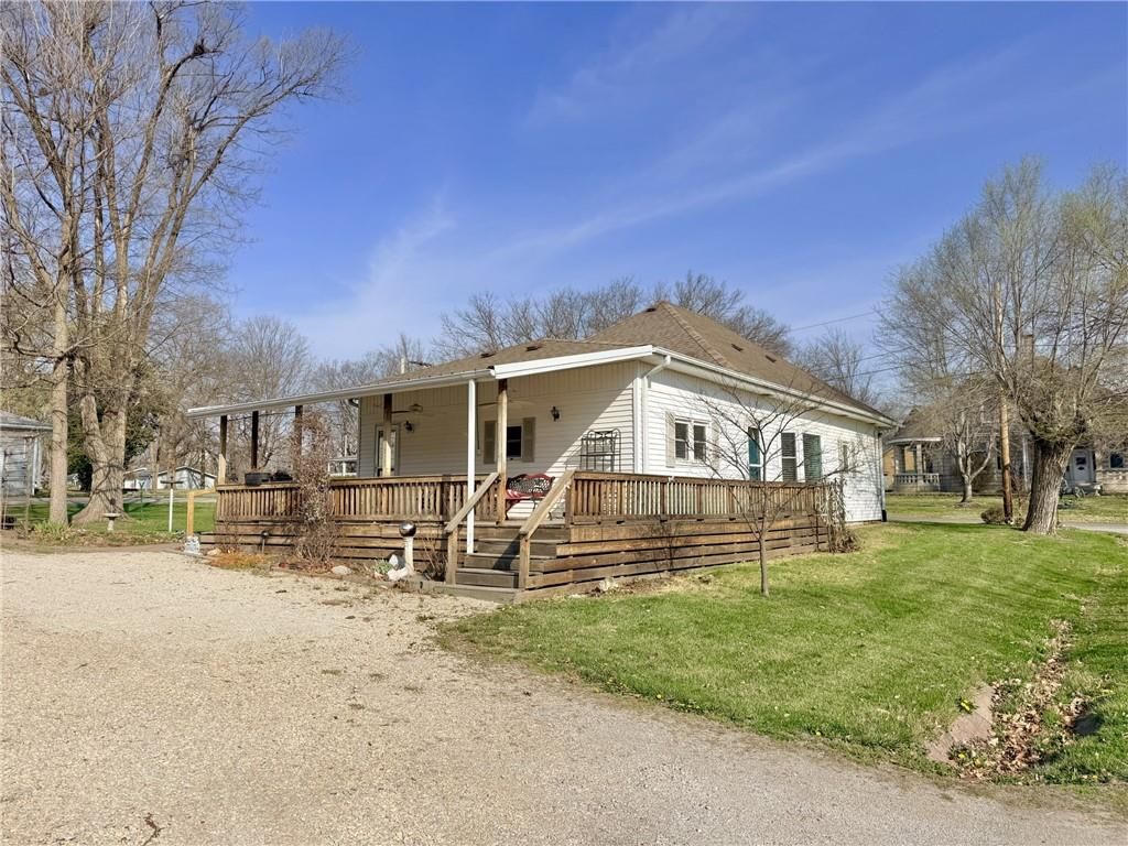 1310 E 13th Court, Trenton, MO 64683