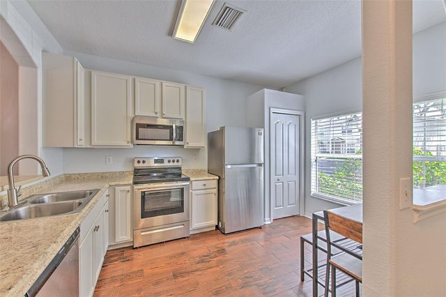 3456 HIGH HAMPTON CIRCLE, Tampa, FL 33610