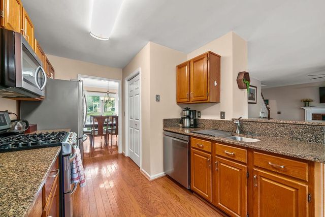 312 Clubhouse Court, Kennesaw, GA 30144