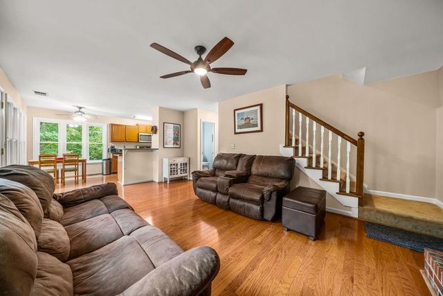 312 Clubhouse Court, Kennesaw, GA 30144