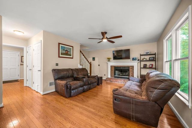 312 Clubhouse Court, Kennesaw, GA 30144