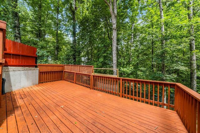 312 Clubhouse Court, Kennesaw, GA 30144