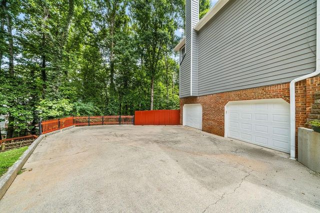 312 Clubhouse Court, Kennesaw, GA 30144