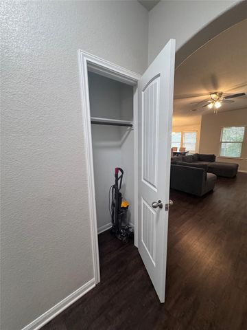 733 Pinnacle DR, Georgetown, TX 78626