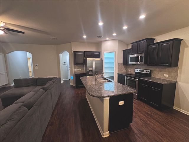 733 Pinnacle DR, Georgetown, TX 78626