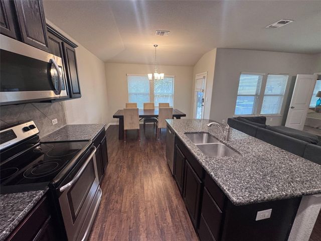 733 Pinnacle DR, Georgetown, TX 78626