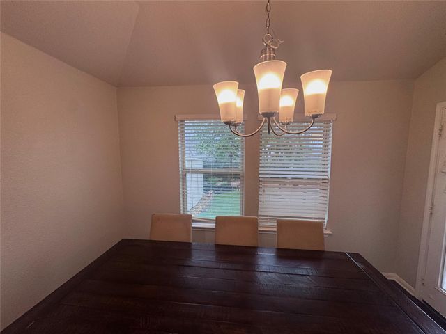 733 Pinnacle DR, Georgetown, TX 78626