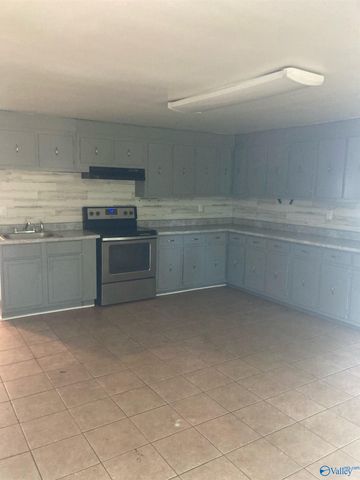 1020 Fairway Drive, Huntsville, AL 35816