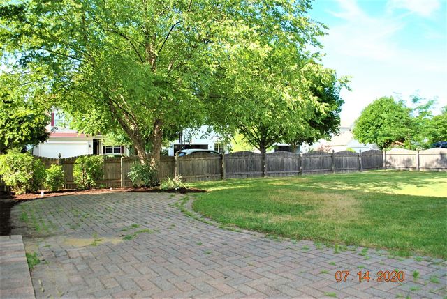 958 SHORELINE Drive, Aurora, IL 60504