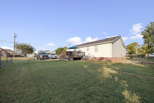 1320 Raden Dr, Lebanon, TN 37087