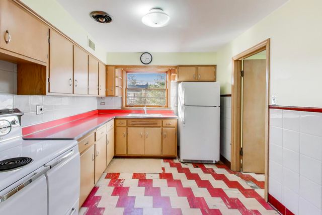 12200 S Oak Park Avenue, Palos Heights, IL 60463