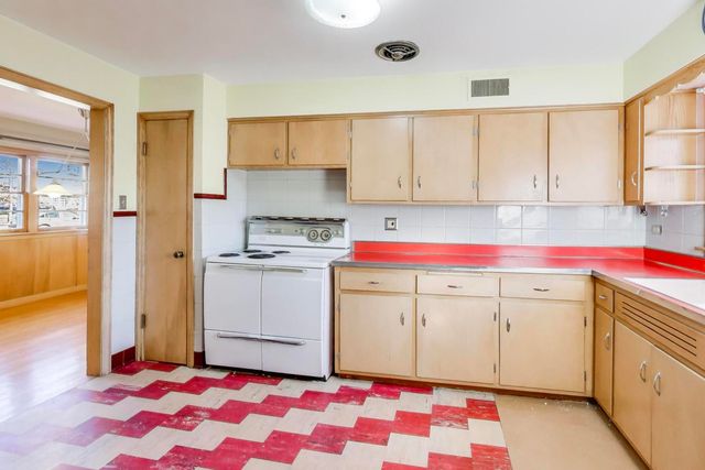 12200 S Oak Park Avenue, Palos Heights, IL 60463