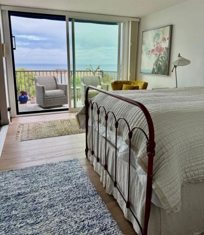 424 Stratford Court A32, Del Mar, CA 92014