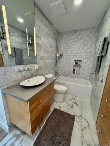424 Stratford Court A32, Del Mar, CA 92014
