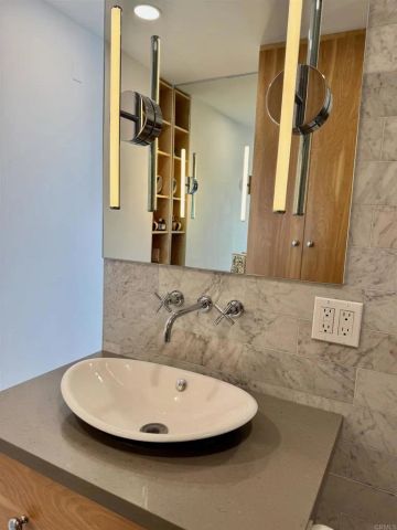 424 Stratford Court A32, Del Mar, CA 92014