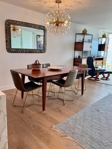 424 Stratford Court A32, Del Mar, CA 92014