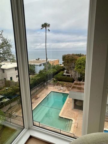 424 Stratford Court A32, Del Mar, CA 92014