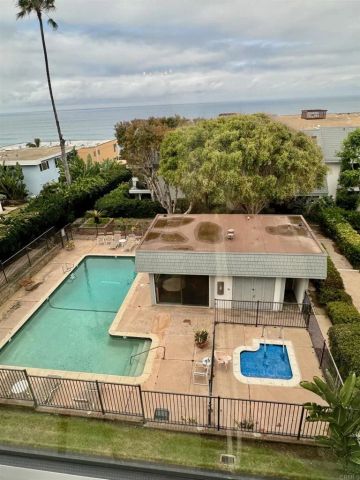 424 Stratford Court A32, Del Mar, CA 92014
