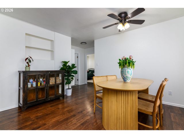 13005 Sw WALKER Rd, Beaverton, OR 97005