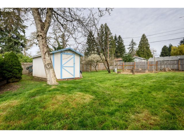 13005 Sw WALKER Rd, Beaverton, OR 97005