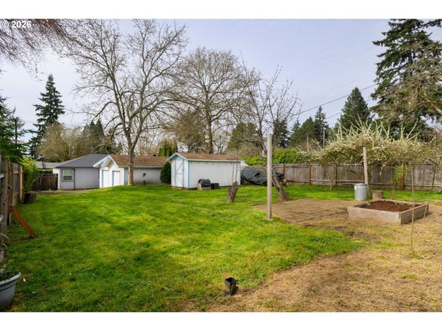 13005 Sw WALKER Rd, Beaverton, OR 97005