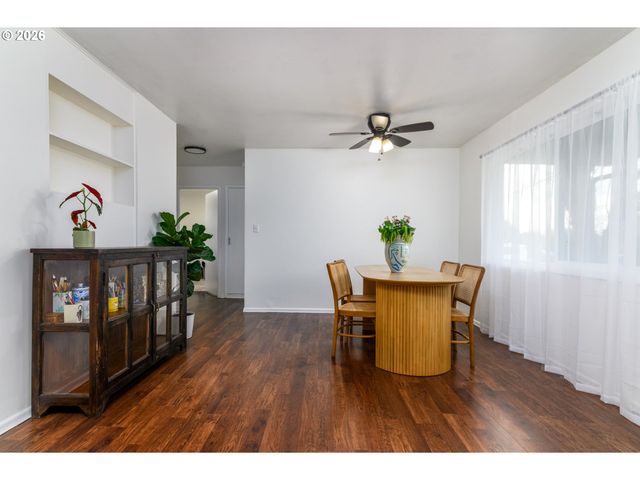 13005 Sw WALKER Rd, Beaverton, OR 97005