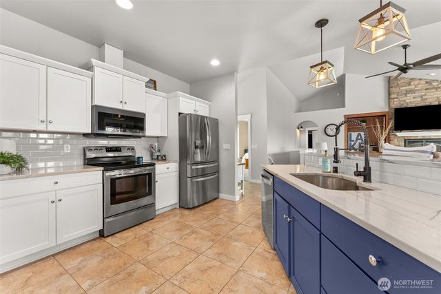 341 W Reeves Hill Drive, Shelton, WA 98584